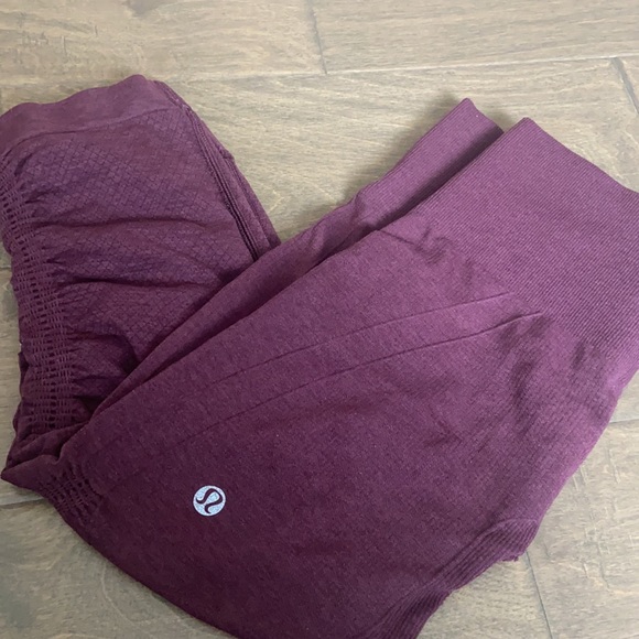 Lululemon In The Flow Crop II - Picture 3 of 4